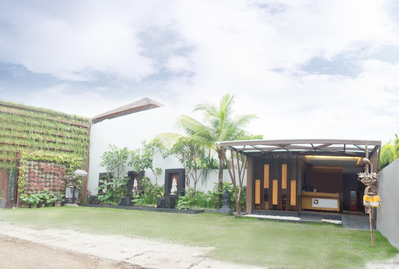 Savvoya Bali *